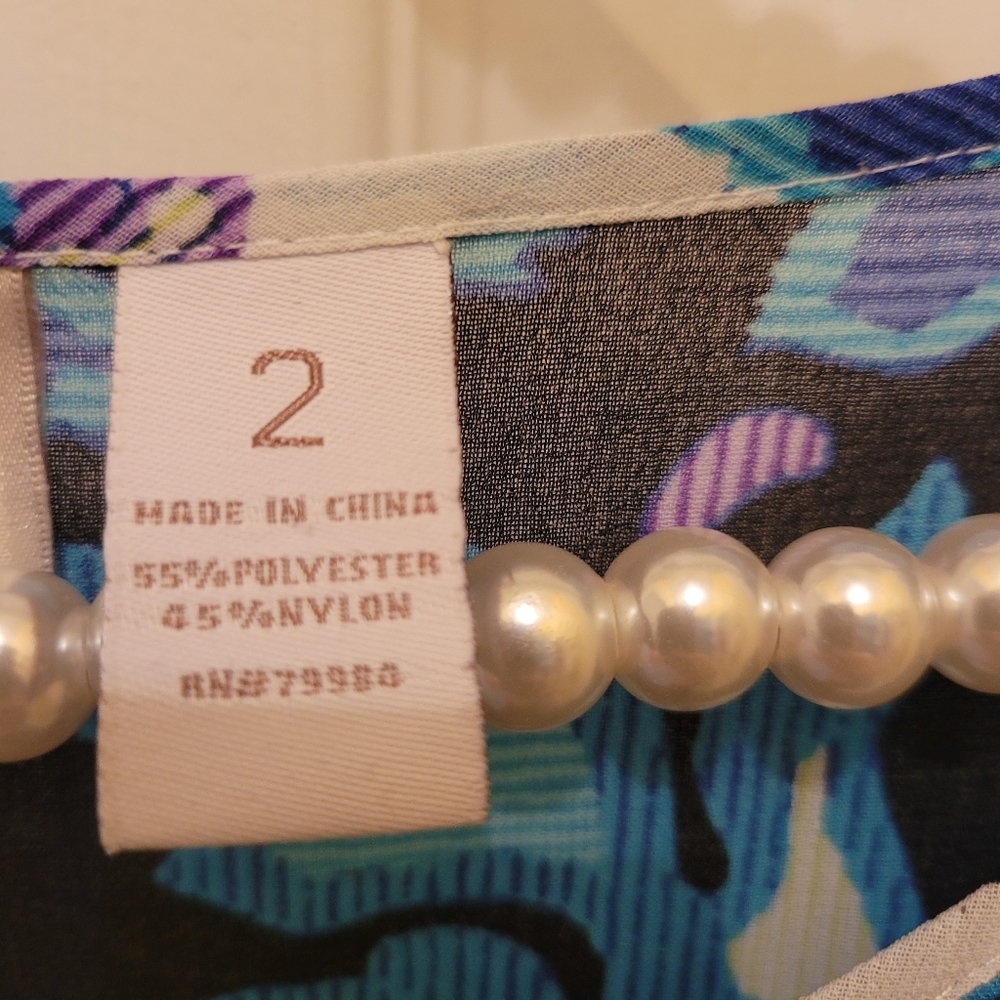 Chico's Stylish Unique Pattern Tunic Top! - image 7